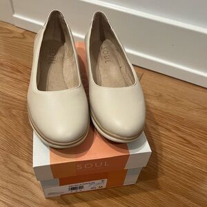 Naturalizer Soul idea ballet porcelain 8.5 medium